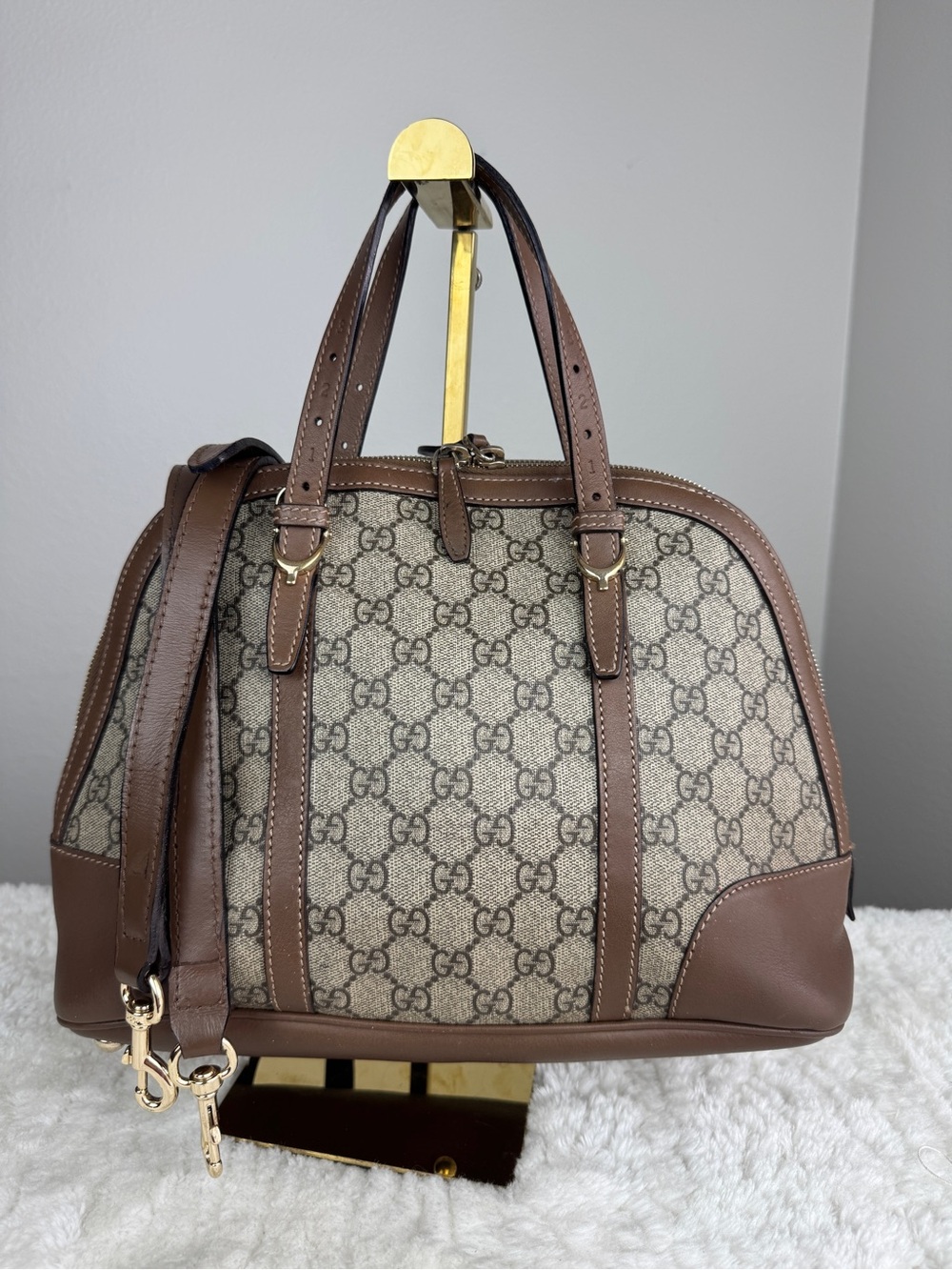 Gucci alma BB Brown GG Supreme Dome Satchel